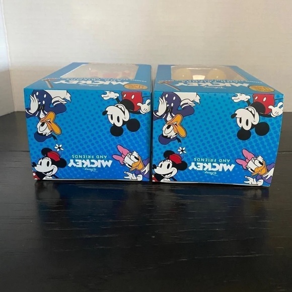 Disney Mickey and Friends Phone Stand with Reusable Grip Decal - Yellow - Picture 3 of 7